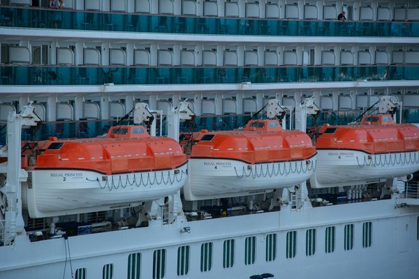 Quels sont les meilleurs itinéraires pour une croisière en kayak dans les fjords canadiens ?